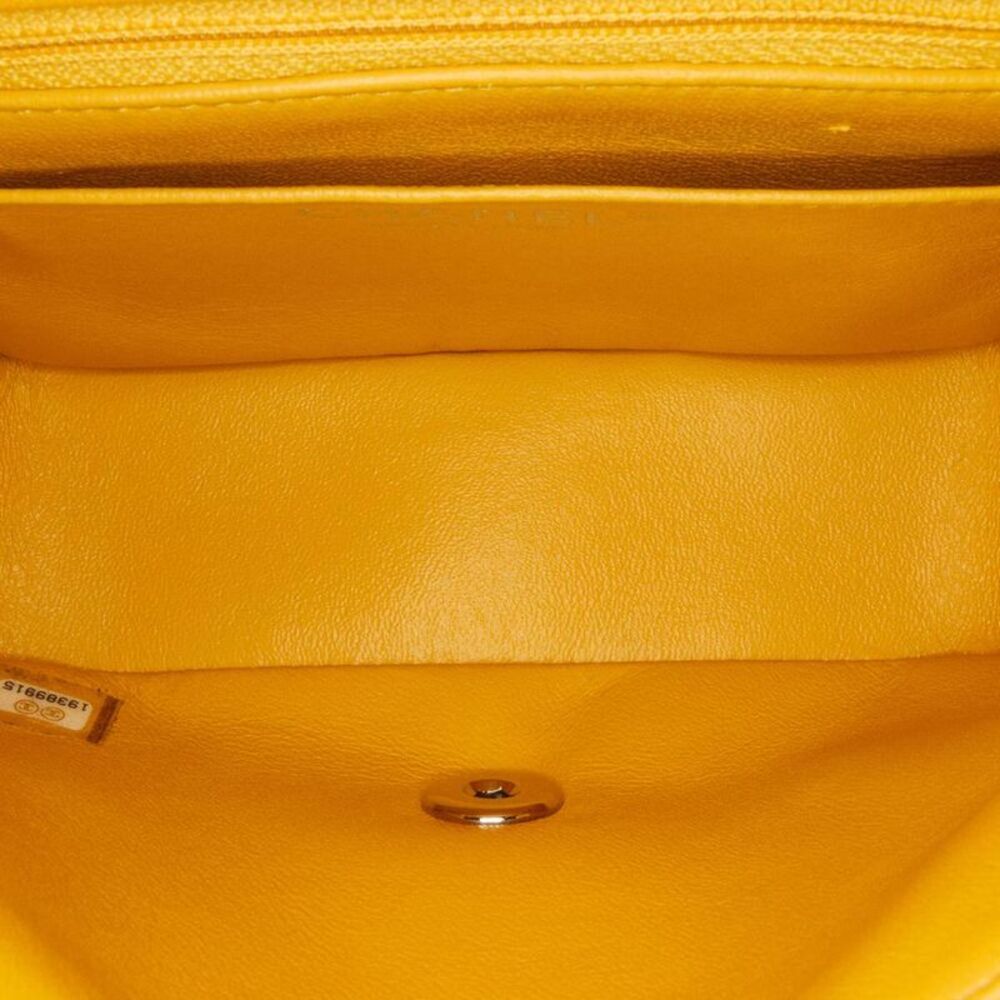 Pre Loved chanel Women Yellow Crossbody Bags - Picture 5 of 8